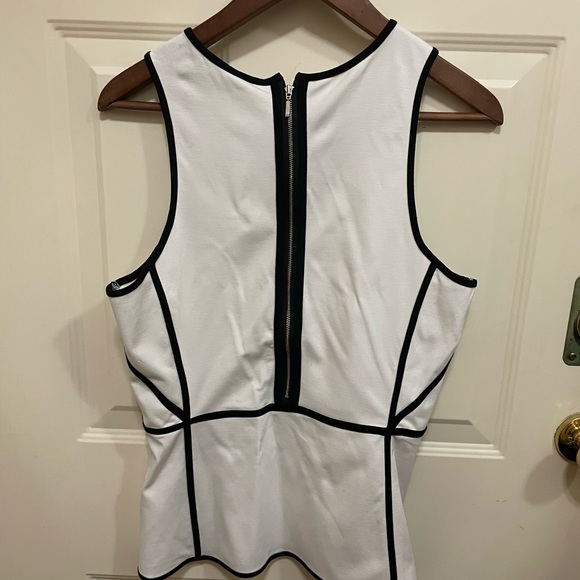 Black and white Banana Republic peplum top - Picture 3 of 4